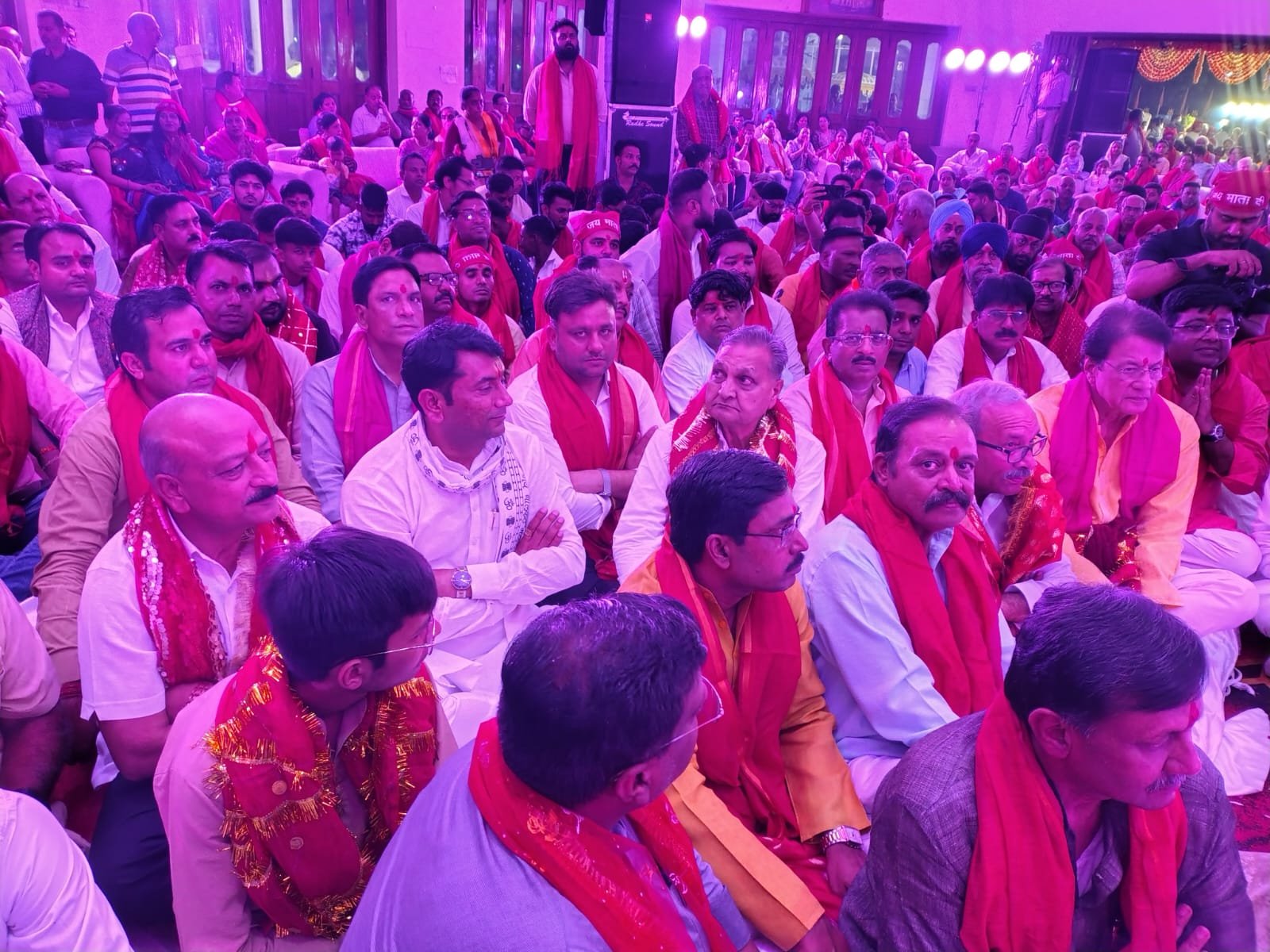 मेरठ में औघड़ नाथ मंदिर में माता की चौकी का भव्य आयोजन